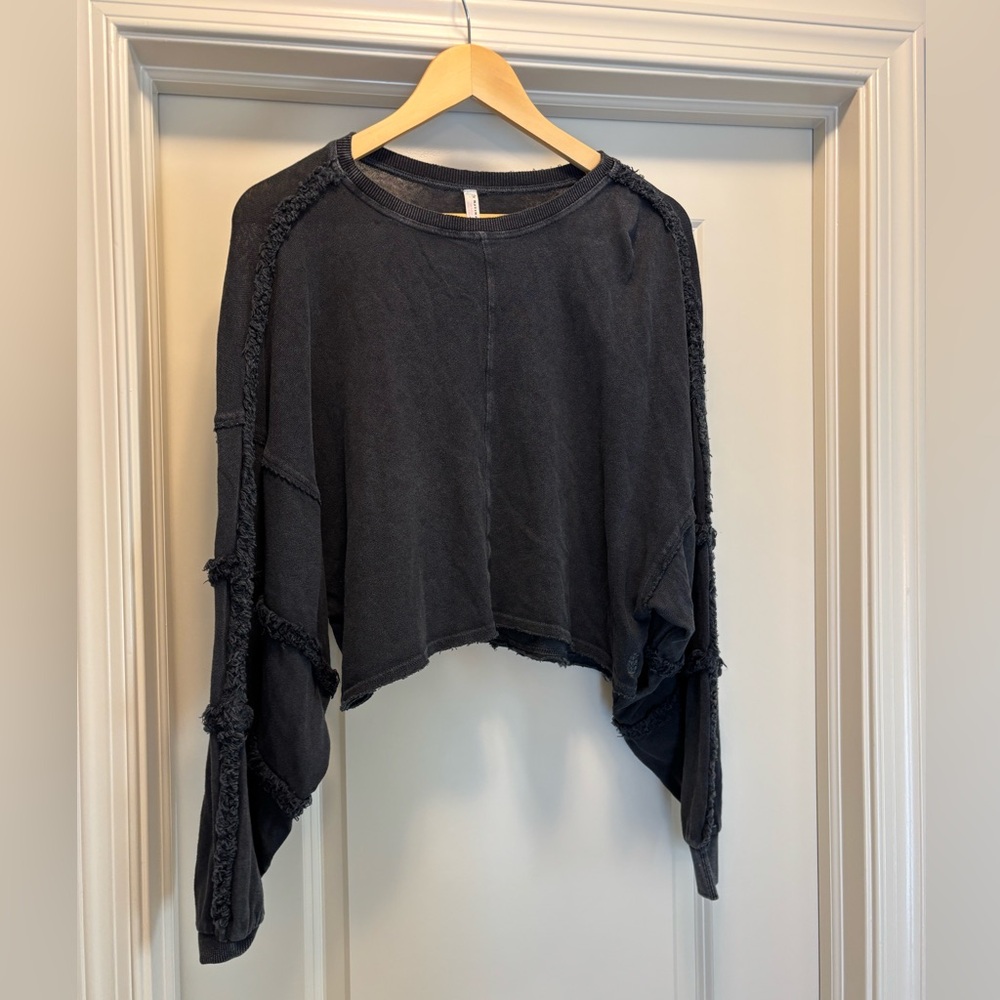 EUC - Cropped Free People Movement Lounge Top